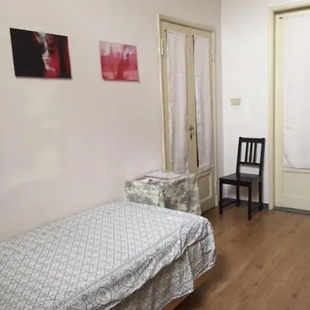 Homestay Single In Santo Spirito Olttrarno Florence
