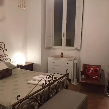 Double Large In Santo Spirito Oltrarno *