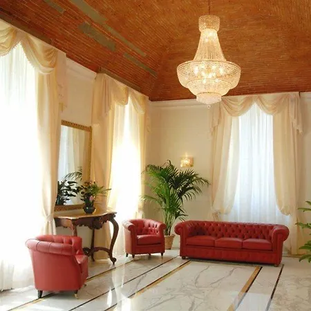 Hotel Embassy