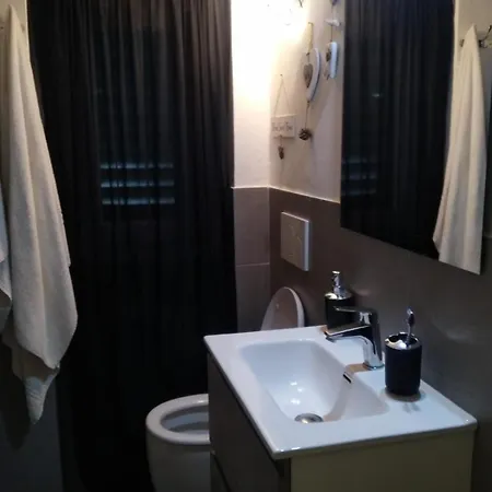 Leopoldo Apartment *