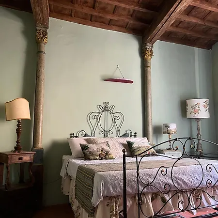 Residenza Dei Medici Palace Roberto Apartment