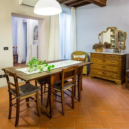 Apartment San Frediano Charming Florence