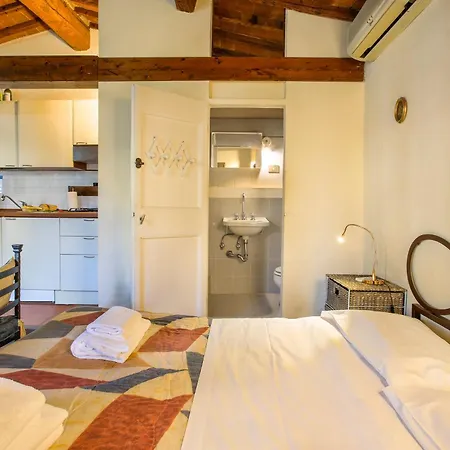 La Torre Di Dante Apartment *