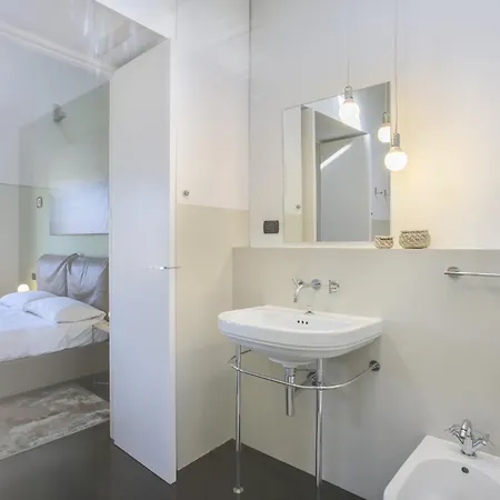 Beatrice - Sweet Dreams In Apartment *