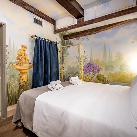 Yid Luxury Near Ponte Vecchio * Florence