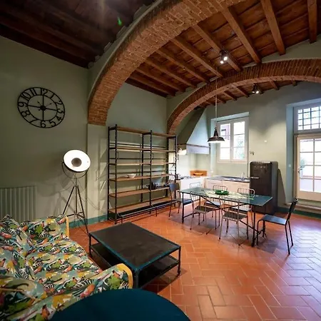 Raffinato Trilocale San Frediano Apartment *