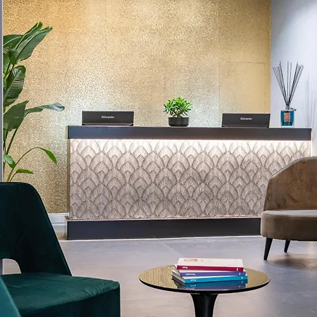 Flom Boutique 4*