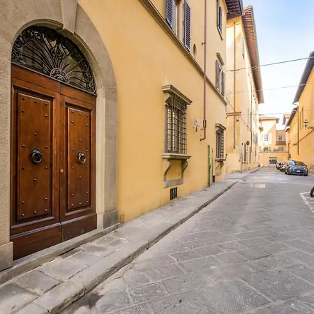New Duomo & Galleria Accademia Apartment