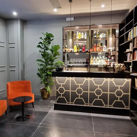 Flom Boutique 4*