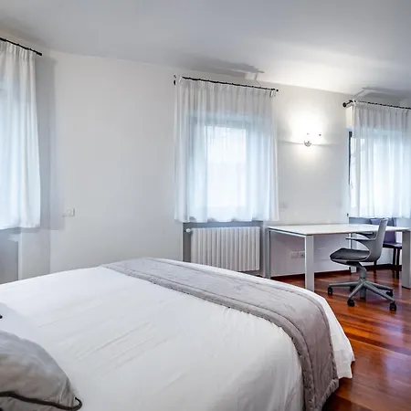 Yid Little With Garden Apartment Florence