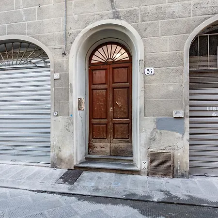 Apartment The Florentine Rooftop - Santo Spirito Experience Florence