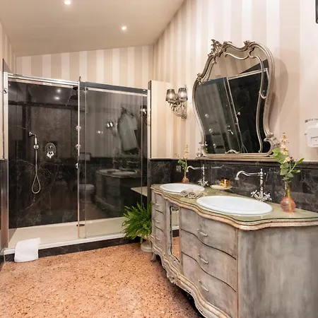 Piazza Pitti Palace - Residenza D'epoca Bed and breakfast