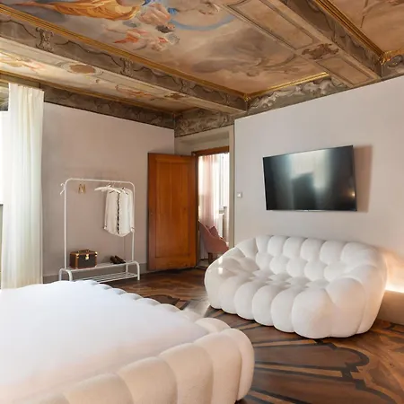 Piazza Pitti Palace - Residenza D'epoca Bed and breakfast