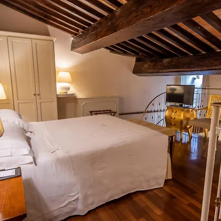 Hotel Golden Tower &