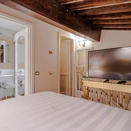 Otel Golden Tower &