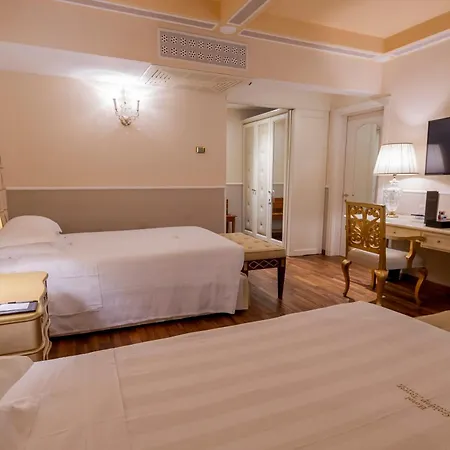 Hotel Golden Tower & Florencja