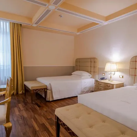 Golden Tower & Otel 5*