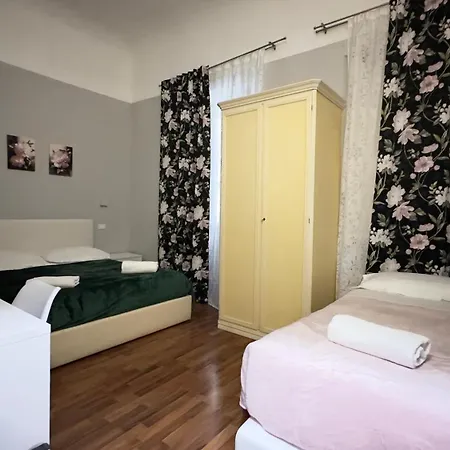 Piccolo Con Access Ztl !!! Nel Centro Storico Di !!! 2* Firenze