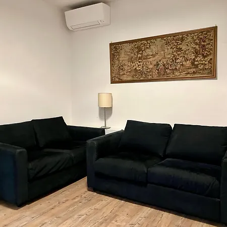 Apartment Santo Spirito 7 *