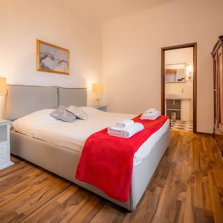 Pensionat Novella House 2*