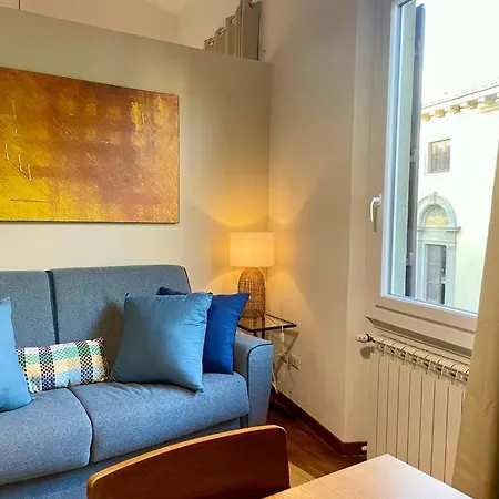 Apartment Novella's Loft Near Santa Maria Novella Station Florence