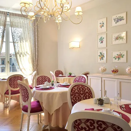 Palazzo Della Stufa Residenza D'epoca Couette-café