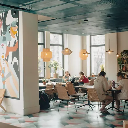 Yellowsquare Hostel