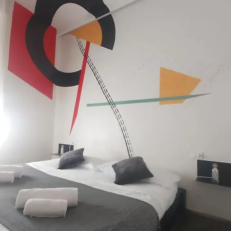 Bed & Breakfast Street Art