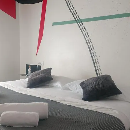 Bed & Breakfast Street Art *