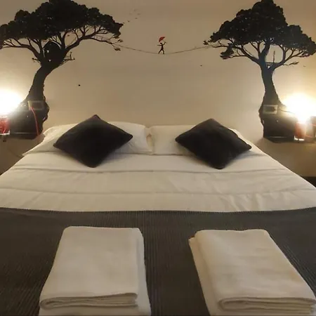 Bed & Breakfast Street Art *