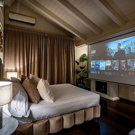 Ungherese Small Luxury 3* Firenze