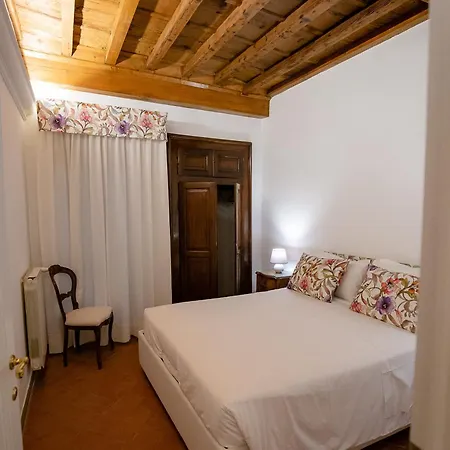 Acacia - Adelfa Apartment