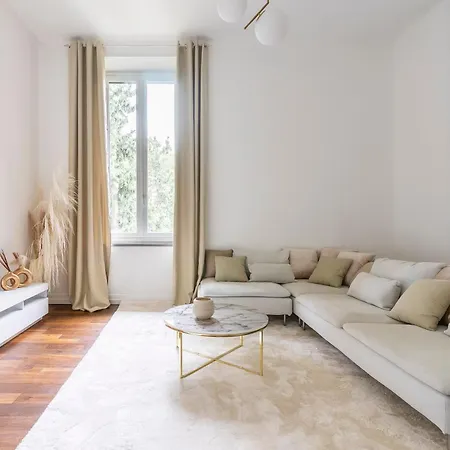 San Marco White Luxury Con Garage Su Richiesta Florence
