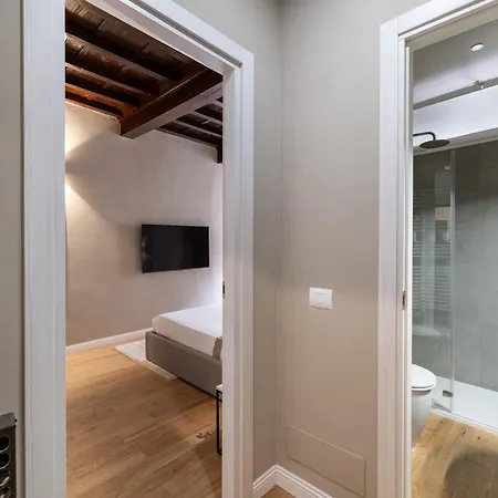 Santa Croce Luxury - Dolcevita Apartment Florence