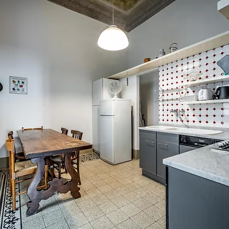 Holiday home Roommo D'azeglio Florence