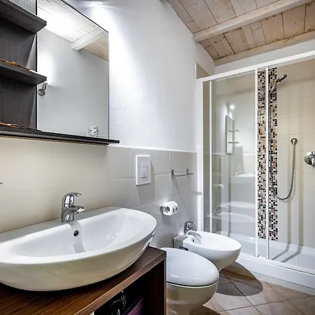 Roommo Beccaria Apartment Florence