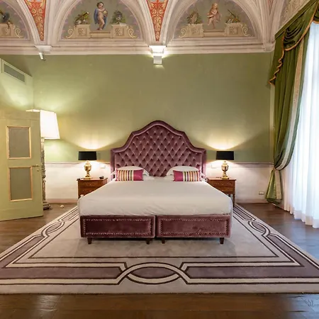 Grand Cavour Hotel 4*