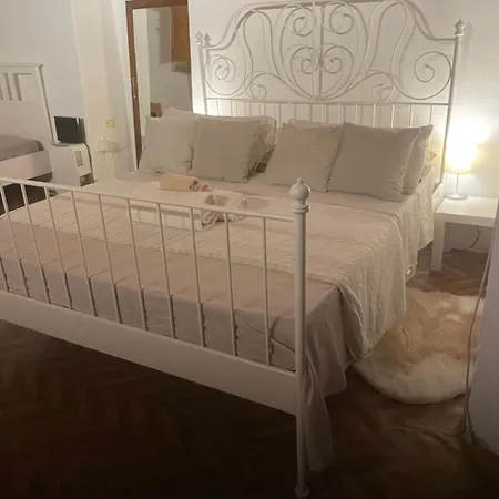 Flo Bed & Breakfast