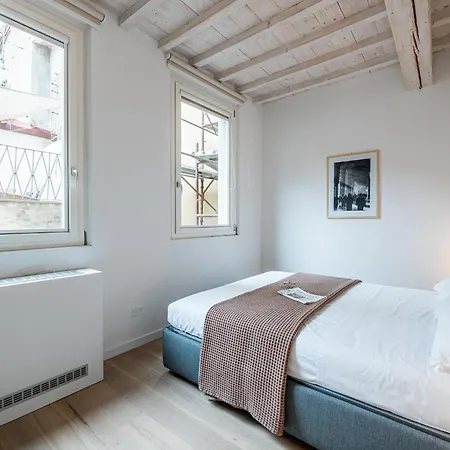 Algila Lifestyle Tornabuoni Apartment Florence