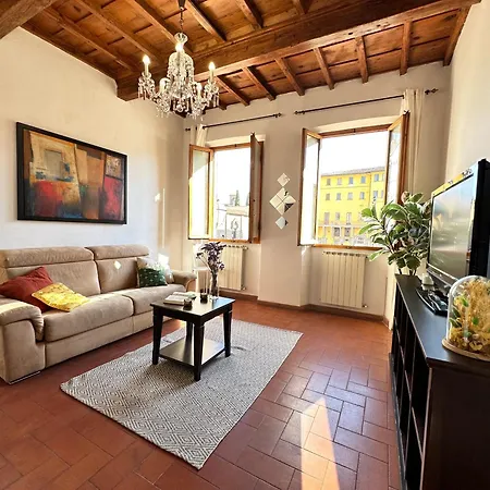Luxurious View On Santa Croce