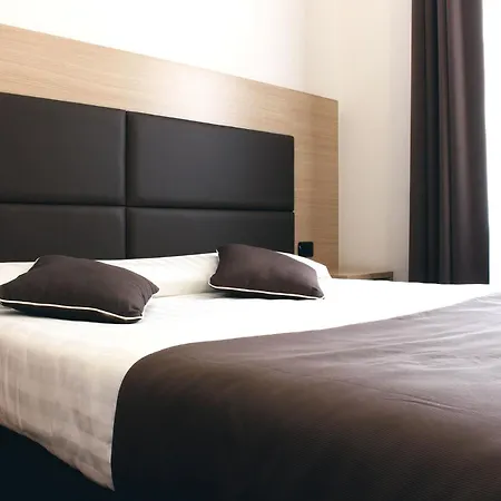 Esperanza Hotel 2*