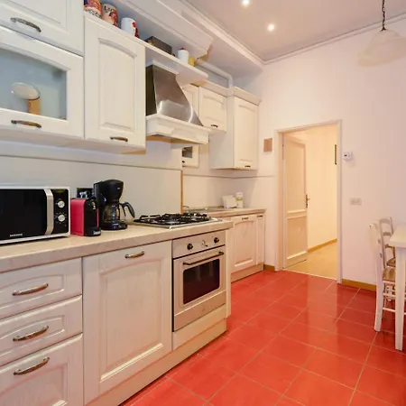 Ghibellina Elegant With 4 Bedrooms Apartment