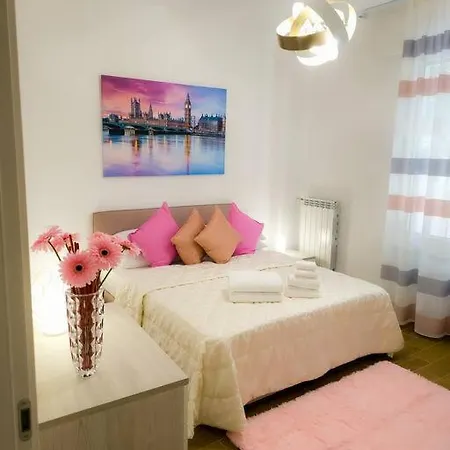 Apartment Bravo Horse Modern In Florence