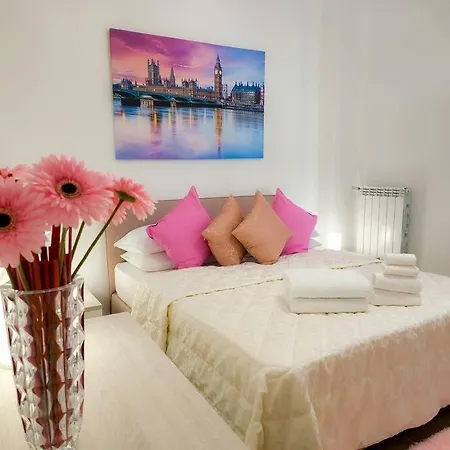 Apartment Bravo Horse Modern In