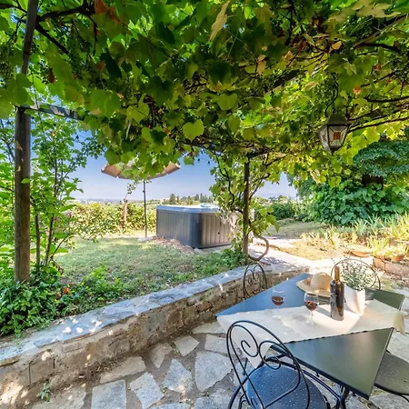 Charming Florentine Hideout *