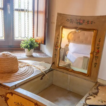 Charming Florentine Hideout * Florence