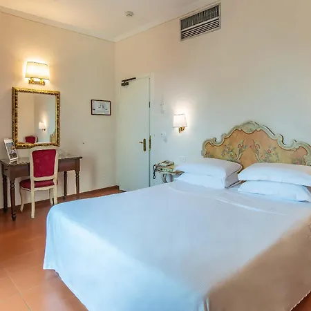 Machiavelli Palace Hotel 3*