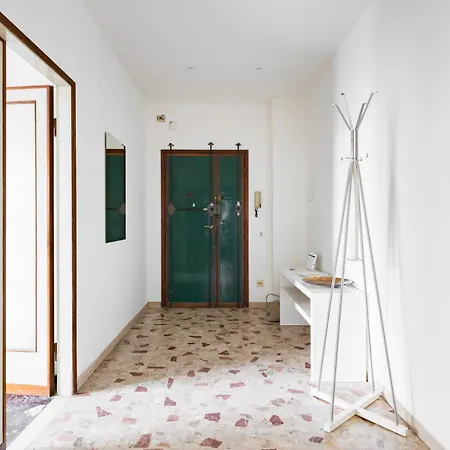 San Jacopino Roomy Flat With Balconies Apartment *