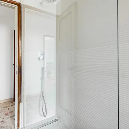 San Jacopino Roomy Flat With Balconies Florence