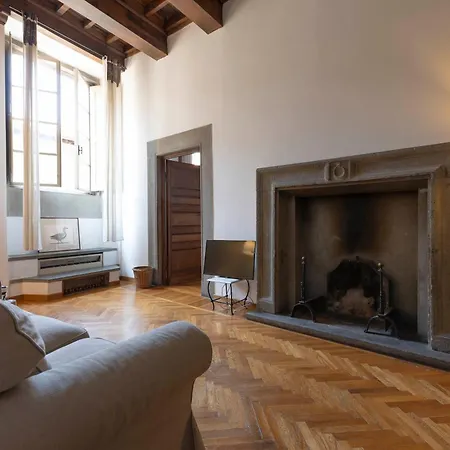 Ponte Vecchio Prestige Apartment Florence